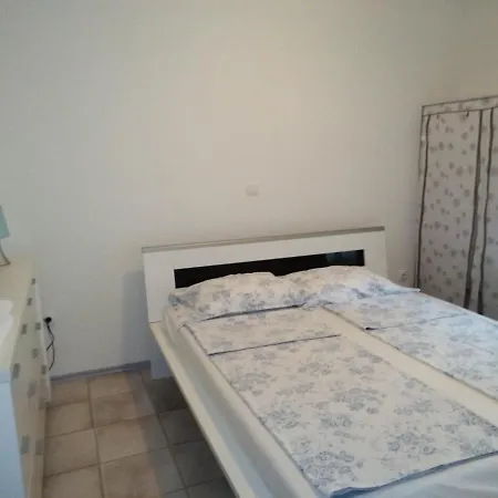 Ana Apartment *