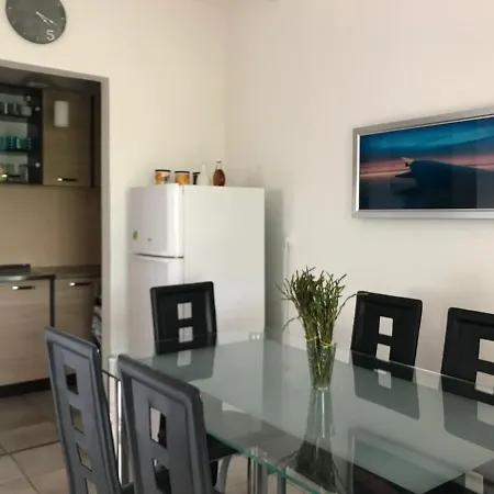 Ana Apartment *